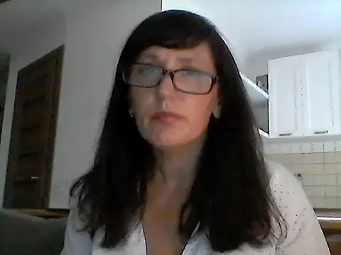 Snapshot of Elena48324 chatting on 09-19-25, 10:27 Elena48324 online show from 09-19-25, 10:27