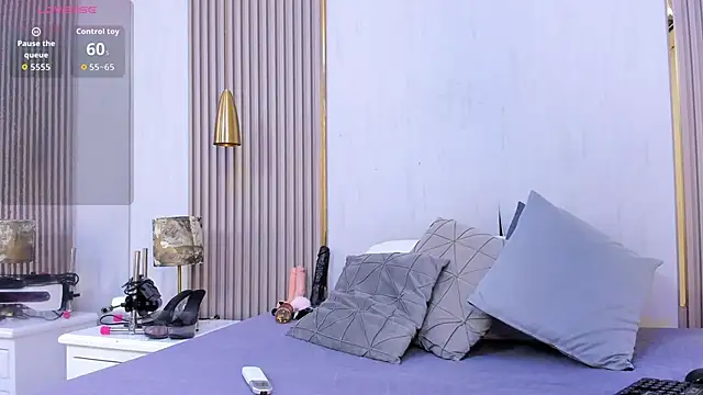 Snapshot of Skylar_Smith_ chatting on 10-24-25, 12:45 Skylar Smith online show from 10-24-25, 12:45