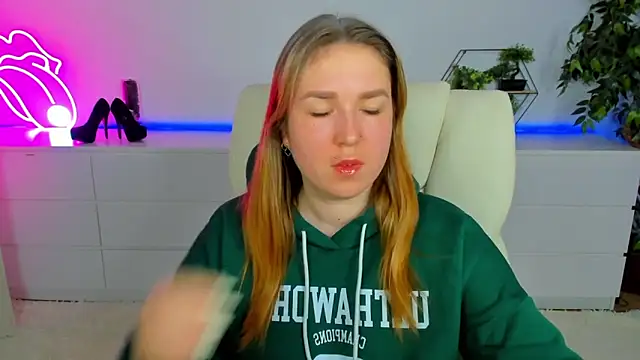 Sofii darling online show from 02-19-26, 05:42