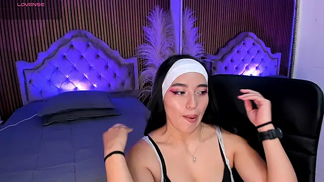 Starbutterflyy  online show from 03-04-26, 05:02