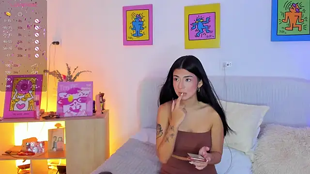 AprilAddams  online show from 11-04-25, 09:47