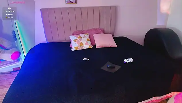 tiana rosse  online show from 11-06-25, 12:06