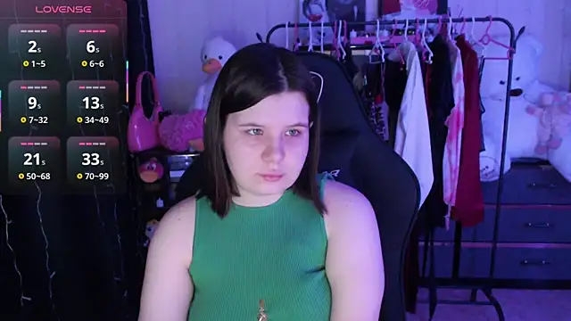 AmyVibess online show from 05-05-26, 06:16