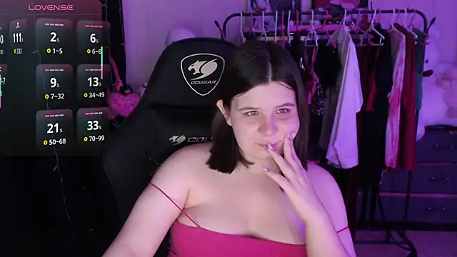 AmyVibess online show from 06-18-26, 07:07
