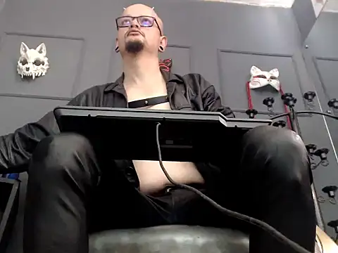 Snapshot of zain_kreigger chatting on 10-05-25, 01:09 zain kreigger online show from 10-05-25, 01:09