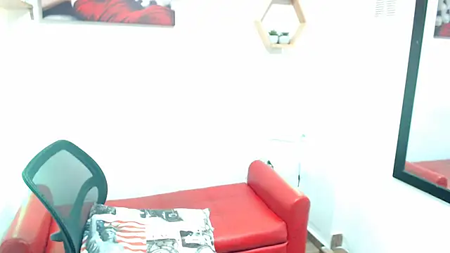 DIVAX MONSERRAT online show from 06-24-26, 06:40