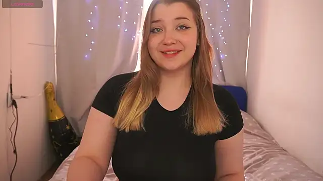 CuteSharloti online show from 06-15-26, 04:09