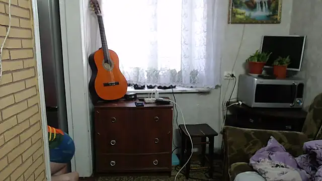 Snapshot of Alexilon chatting on 04-05-26, 05:59 Alexilon online show from 04-05-26, 05:59