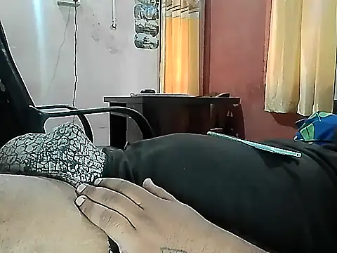 Snapshot of cardiovex7 chatting on 10-31-25, 06:47 cardiovex7 online show from 10-31-25, 06:47