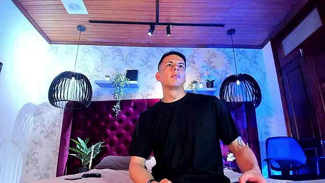 Dustin Sonne online show from 11-30-25, 03:54