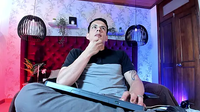 Dustin Sonne online show from 05-02-26, 03:55