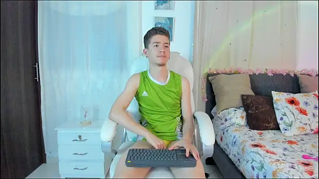 ThiagooJames online show from 11-03-25, 03:41