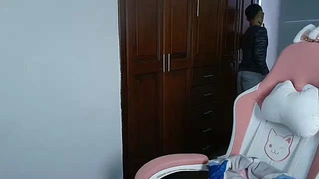 Aleecandrews online show from 09-23-25, 07:39