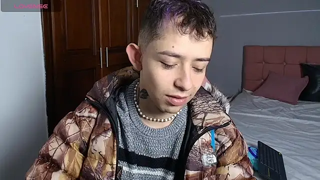 Aleecandrews online show from 09-27-25, 07:41