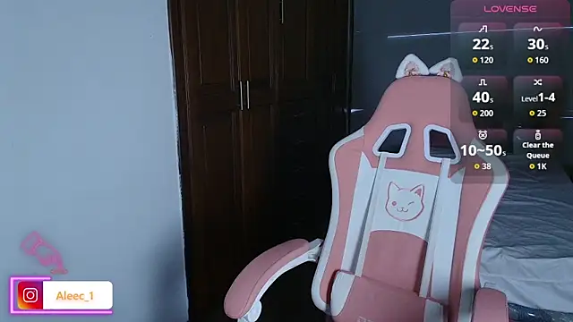 Aleecandrews online show from 10-04-25, 07:34