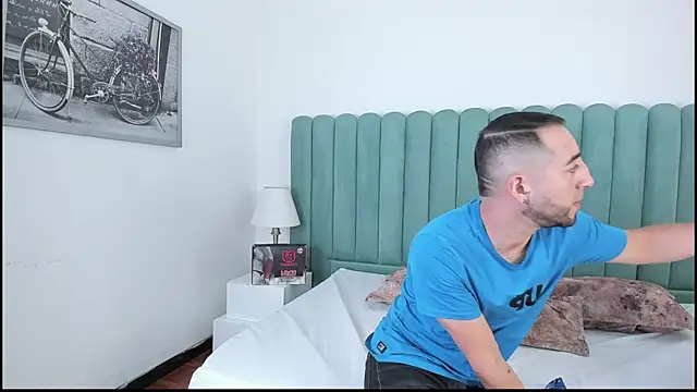 Snapshot of Lushian_ chatting on 10-04-25, 02:26 Lushian online show from 10-04-25, 02:26