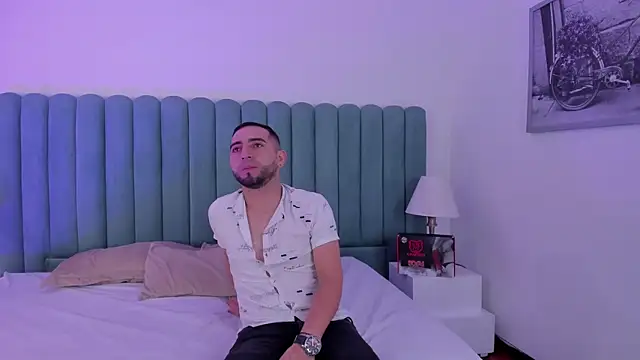 Snapshot of Lushian_ chatting on 10-22-25, 02:06 Lushian online show from 10-22-25, 02:06