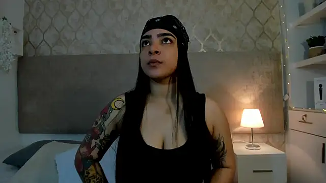 Snapshot of KamilaBetancourt chatting on 03-13-26, 01:07 KamilaBetancourt online show from 03-13-26, 01:07