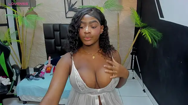 Snapshot of alana_bonny chatting on 04-15-26, 12:45 alana bonny online show from 04-15-26, 12:45