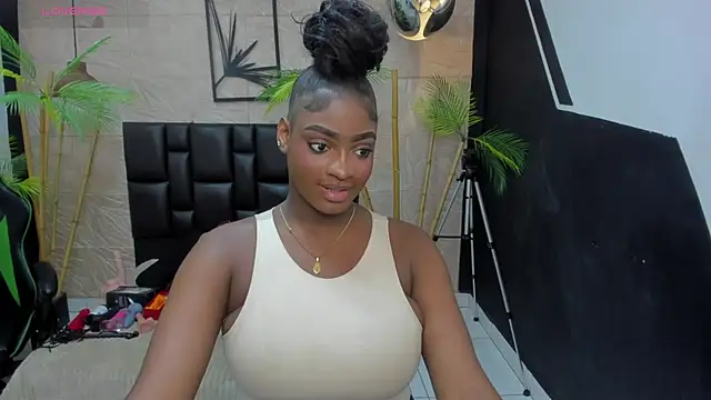 Snapshot of alana_bonny chatting on 05-20-26, 01:17 alana bonny online show from 05-20-26, 01:17