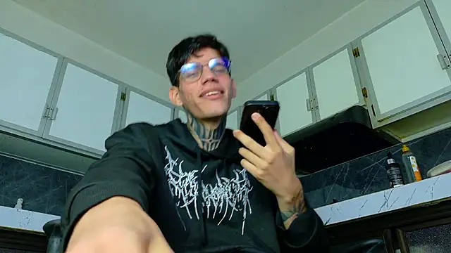 Snapshot of david_huge chatting on 02-20-26, 03:36 david huge online show from 02-20-26, 03:36