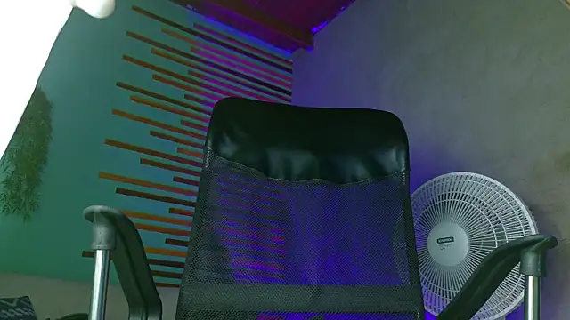 david huge online show from 05-05-26, 01:30
