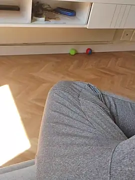 LeoMaduroSP online show from 09-27-25, 01:16