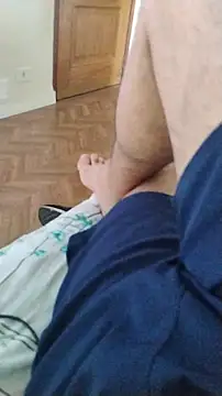 Snapshot of LeoMaduroSP chatting on 03-24-26, 02:44 LeoMaduroSP online show from 03-24-26, 02:44