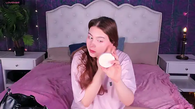 Lili Luuu online show from 04-02-26, 11:57