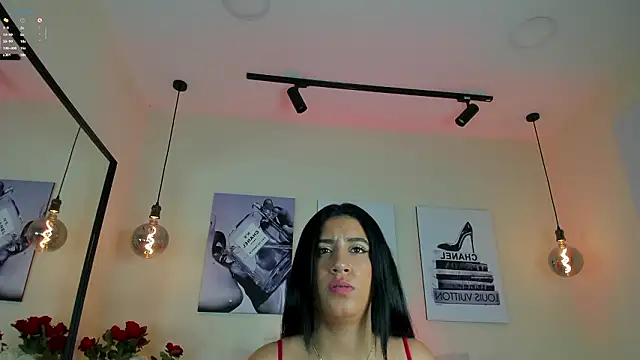 Snapshot of Samantha_hotly chatting on 02-15-26, 04:25 Samantha hotly online show from 02-15-26, 04:25