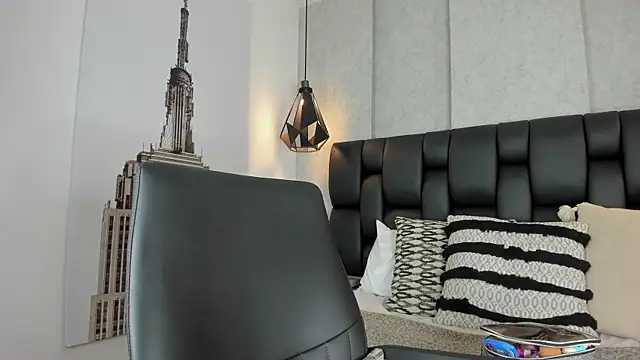 Snapshot of Samantha_hotly chatting on 08-08-26, 12:35 Samantha hotly online show from 08-08-26, 12:35