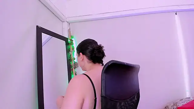 catleya noire online show from 10-08-25, 08:06