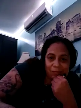 Snapshot of PrettyKittyMia chatting on 10-11-25, 06:01 PrettyKittyMia online show from 10-11-25, 06:01