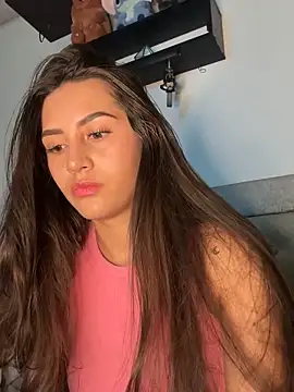 Snapshot of channel-rose1 chatting on 10-10-25, 01:37 channel-rose1 online show from 10-10-25, 01:37