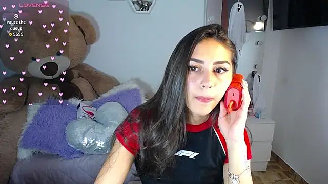 Snapshot of channel-rose1 chatting on 10-19-25, 06:25 channel-rose1 online show from 10-19-25, 06:25