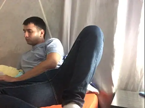 Snapshot of Cesar_Augusto chatting on 03-30-26, 01:06 Cesar Augusto online show from 03-30-26, 01:06