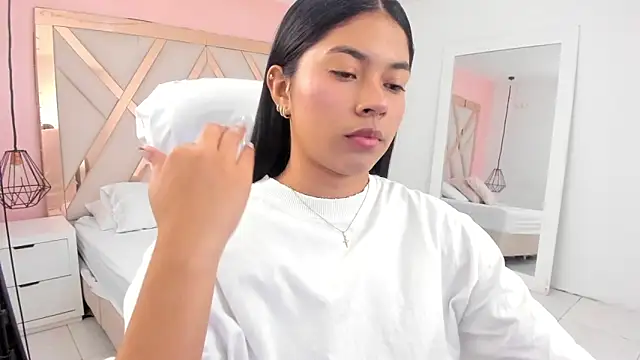 samantaa shy online show from 10-08-25, 02:53