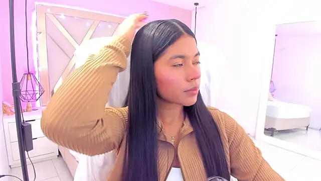 Snapshot of samantaa_shy chatting on 02-13-26, 02:51 samantaa shy online show from 02-13-26, 02:51