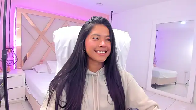 Snapshot of samantaa_shy chatting on 02-15-26, 06:04 samantaa shy online show from 02-15-26, 06:04