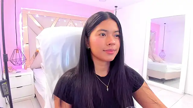 Snapshot of samantaa_shy chatting on 03-17-26, 02:38 samantaa shy online show from 03-17-26, 02:38