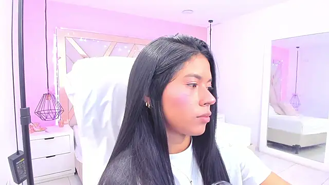 Snapshot of samantaa_shy chatting on 03-21-26, 11:41 samantaa shy online show from 03-21-26, 11:41