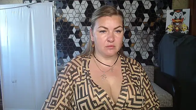 NikaSkylink online show from 06-10-26, 04:45