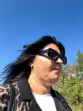 Liza Will online show from 09-22-25, 07:32