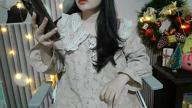 Emachiii online show from 12-23-25, 01:03