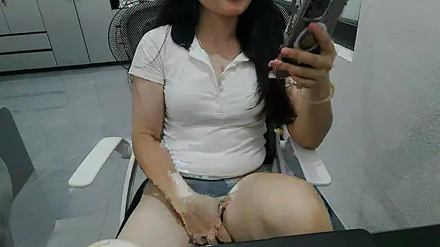 Emachiii online show from 06-20-26, 12:30