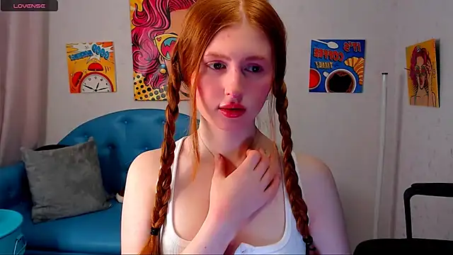 Snapshot of LuxXAngel chatting on 02-15-26, 12:07 LuxXAngel online show from 02-15-26, 12:07