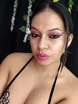 AntonelaMorriz online show from 05-06-26, 08:19
