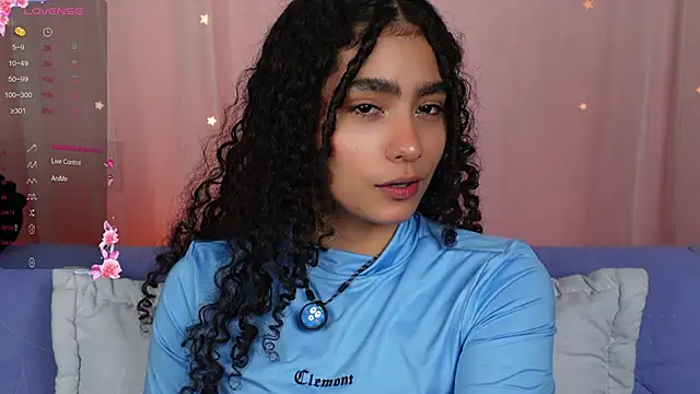 Snapshot of Victoria_Curly chatting on 09-29-25, 01:00 Victoria Curly online show from 09-29-25, 01:00