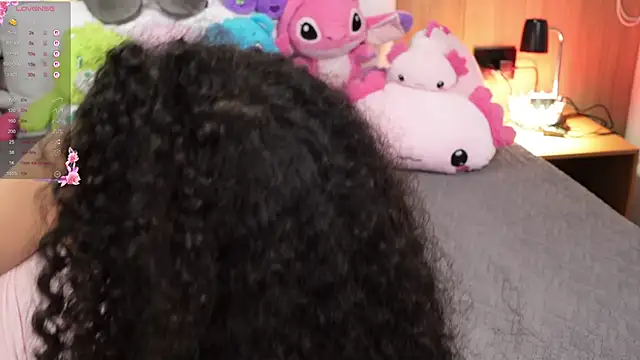 Snapshot of Victoria_Curly chatting on 11-19-25, 03:17 Victoria Curly online show from 11-19-25, 03:17