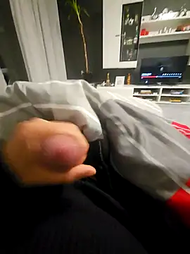 Snapshot of Bog_dan123 chatting on 10-04-25, 10:30 Bog dan123 online show from 10-04-25, 10:30